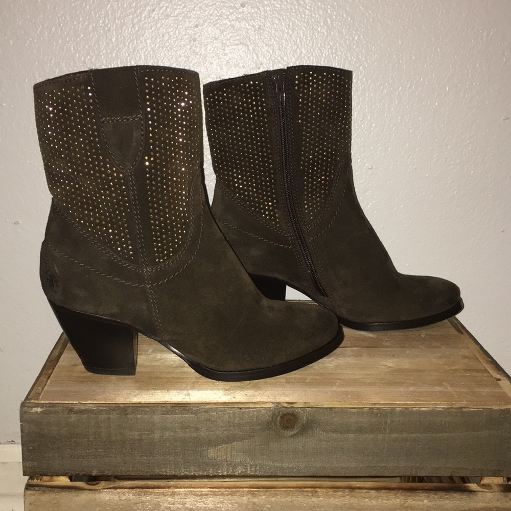 Dark brown boots